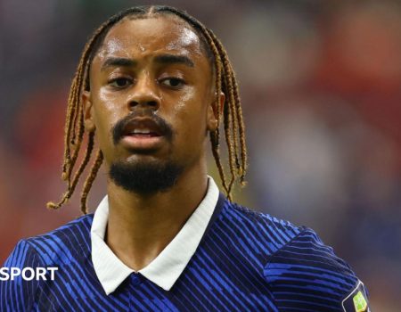 Liverpool preparing opening bid for PSG winger Bradley Barcola